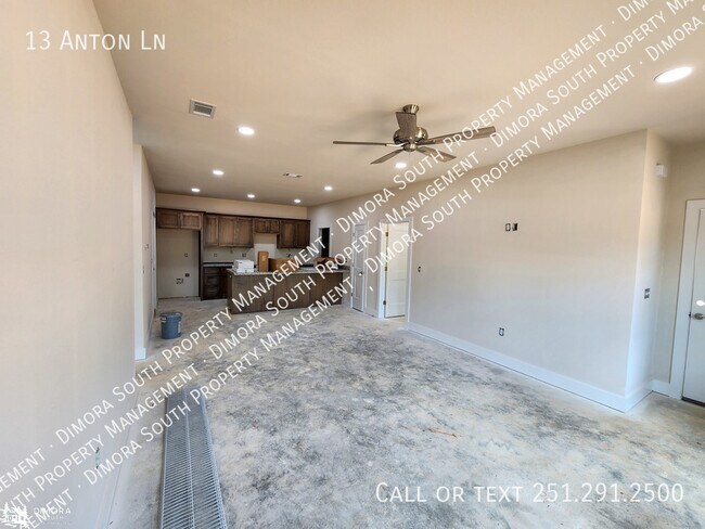 Foto del edificio - 13 Anton Ln