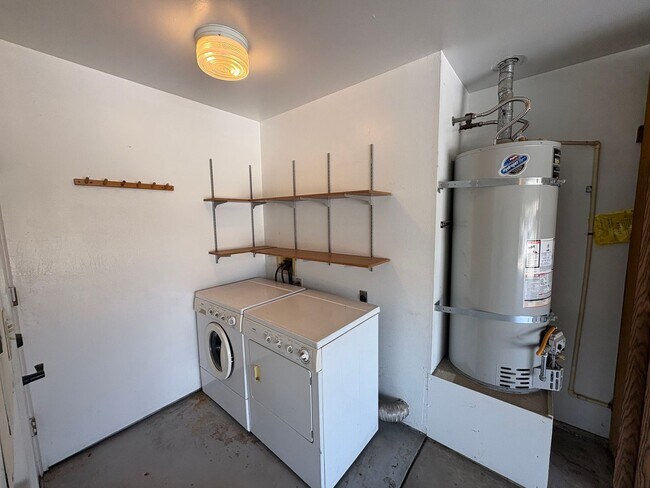 Foto del edificio - NW Visalia Home Rent Ready!