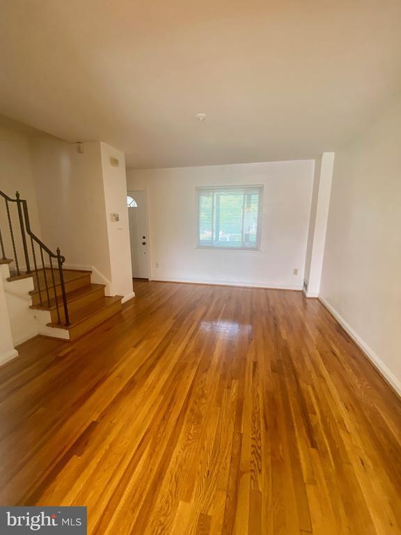 Building Photo - 135 33rd St NE