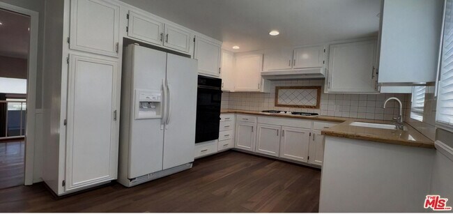 Foto del edificio - 11260 Overland Ave, Unit #2E