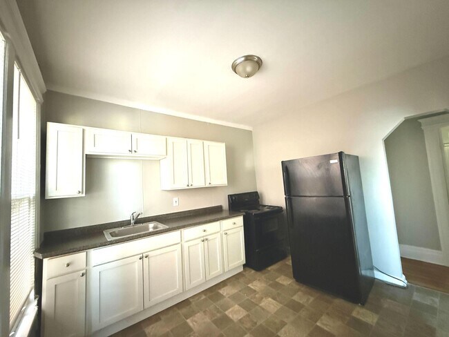 Foto del edificio - 4858 Commonwealth St