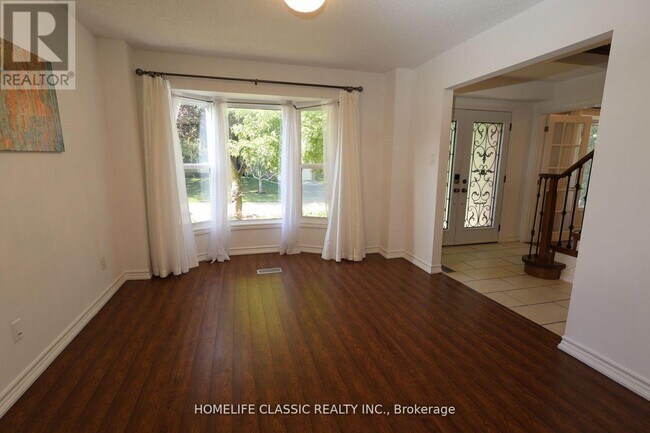 Building Photo - 354 Bexhill Rd