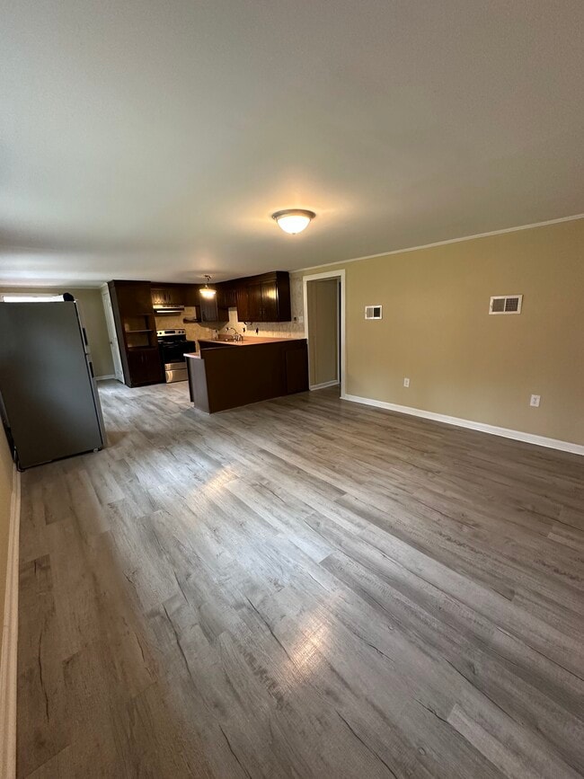 Building Photo - 74 Matthews Rd