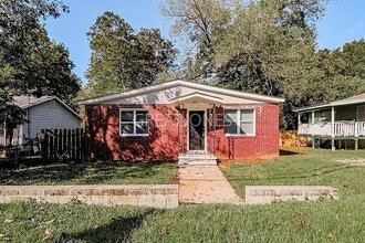 Building Photo - 106 Keyes St