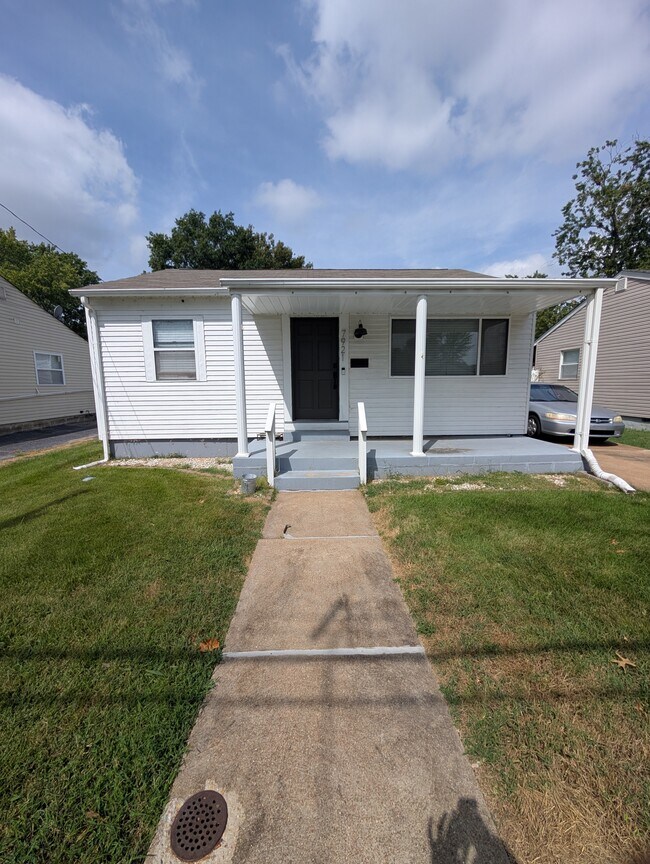 Building Photo - 7921 Kammerer Ave