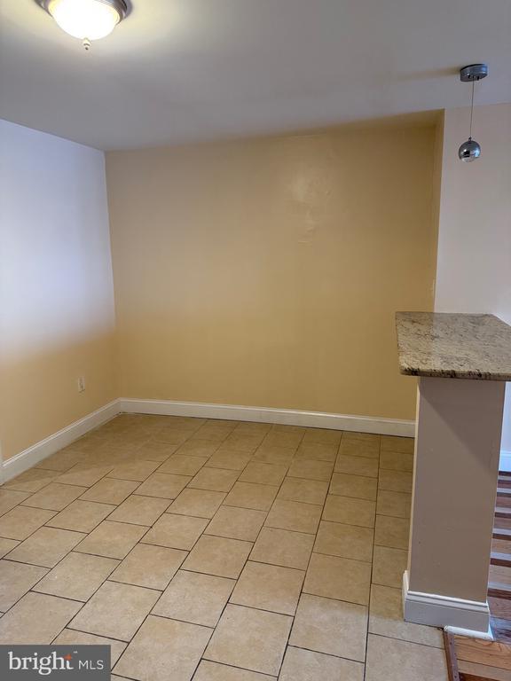 Building Photo - 1937 Georgian Rd