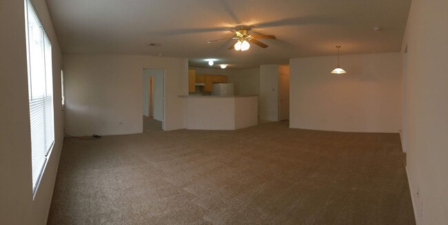Building Photo - 5817 Medina Dr