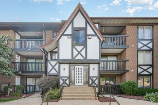 Building Photo - 13620 Lamon Ave