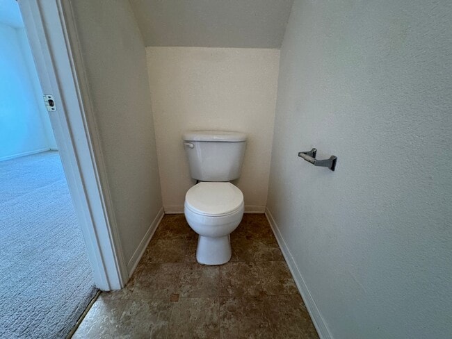 Building Photo - 805 Leifester Cir