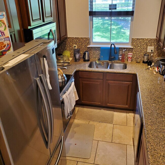 Foto del edificio - 106 Misty Glen Ln