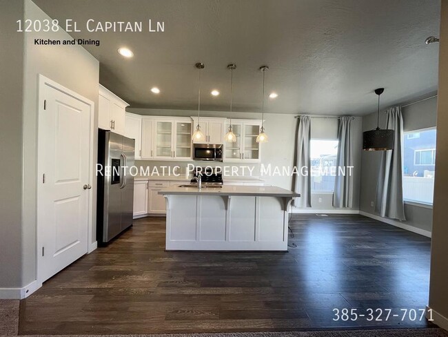 Building Photo - 12038 El Capitan Ln
