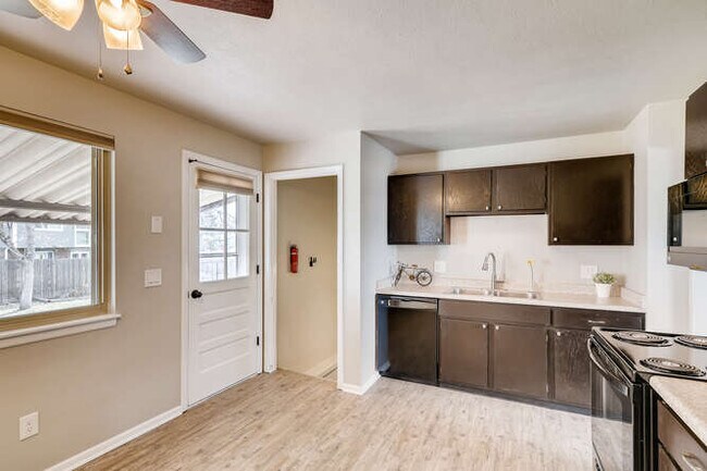Building Photo - 6032 S Garland Way