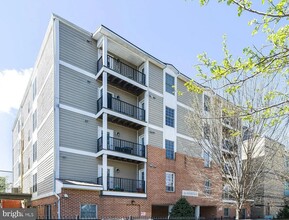 Building Photo - 5414 1st Pl NW