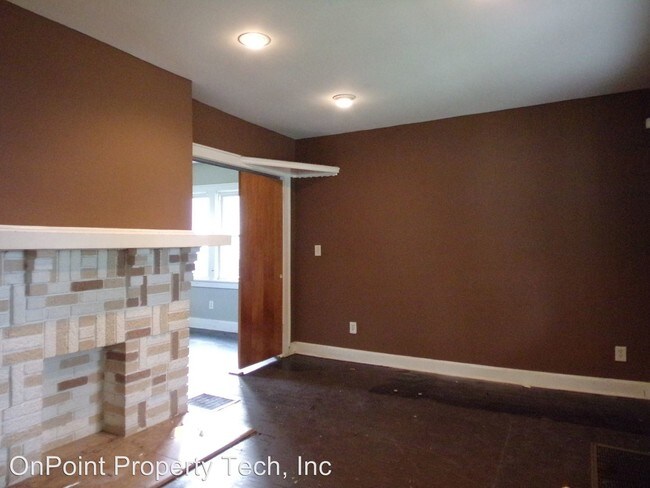 Building Photo - 2 br, 1 bath House - 1301 E 19th Ave