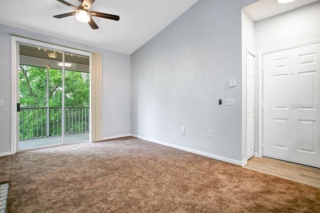 Building Photo - 8301 Elm Park Dr