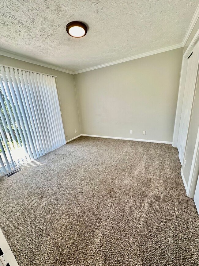 Building Photo - 1104 Mazatlan Cir