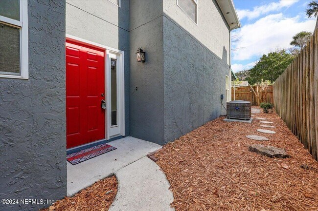 Foto del edificio - 361 Sherry Dr