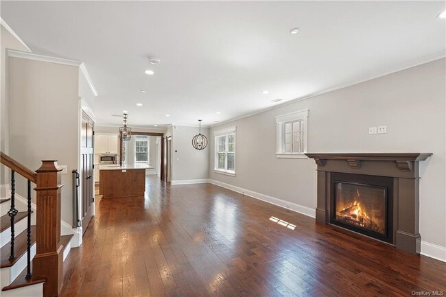 Building Photo - 54 Hudson St