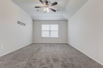 Building Photo - 5422 Dovetail Arbor Trace