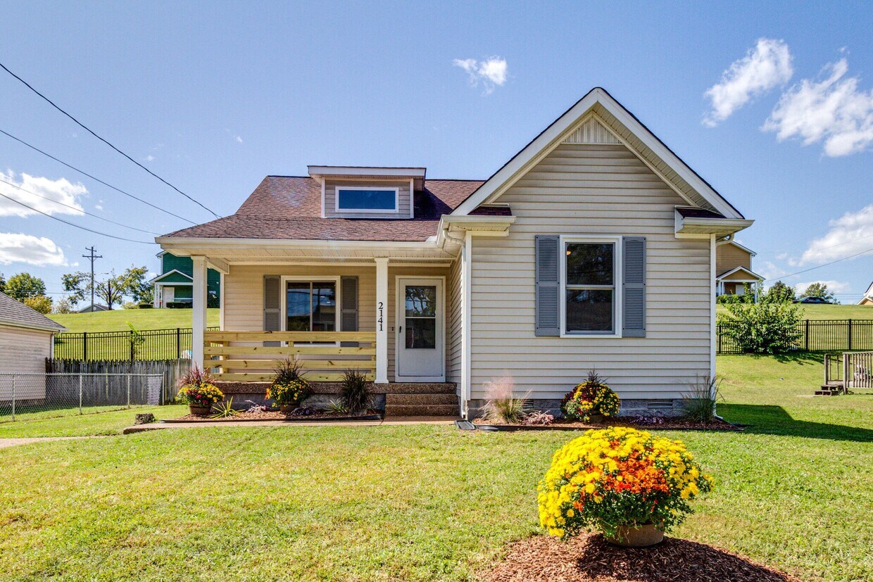 Primary Photo - 2141 Bransford Ave