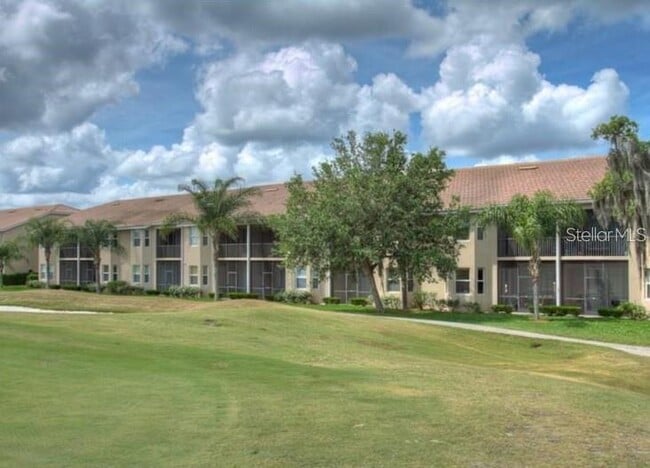 Building Photo - 803 Fairwaycove Ln