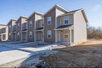 Building Photo - 1158 Evans Rd