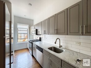 Building Photo - Crown Heights /Spacious Sunlit 2-Bed 1-Bat...