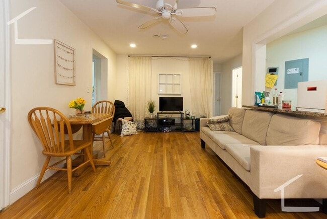 Building Photo - Bright Brookline 4-bed 2-bath with Heat/Hot Water Included!