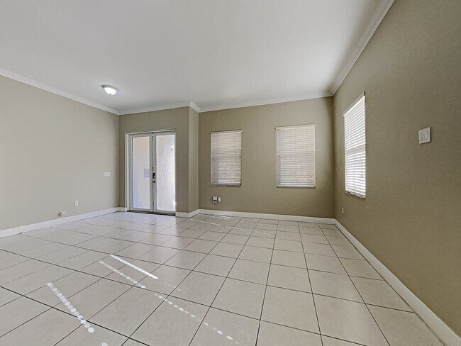 Foto del edificio - 8786 NW 139th Ter