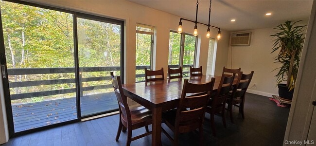 Building Photo - 12 Zematt Ct