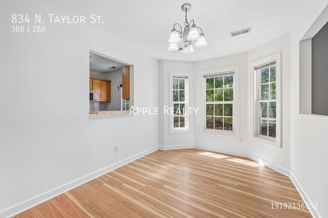 Foto del edificio - 834 N Taylor St