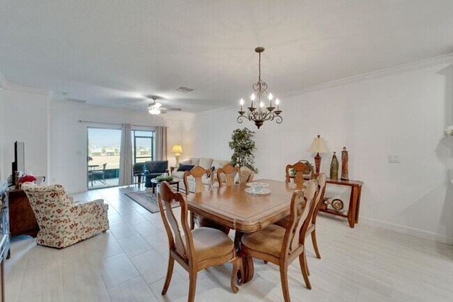 Foto del edificio - Luxury 55+ Villa with Lagoon Access in Med...