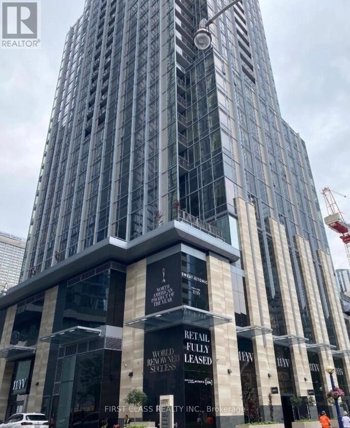 Photo principale - 11-4811 Yorkville Ave