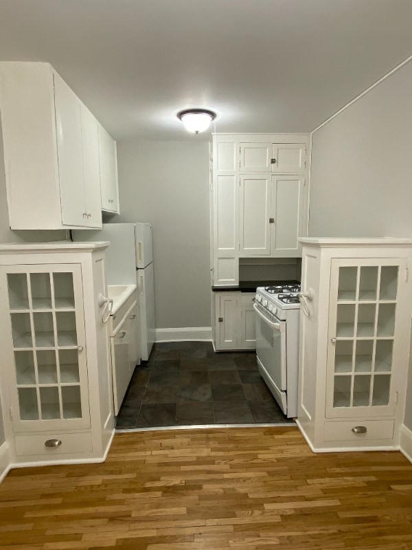 Building Photo - 488 Snelling Ave S