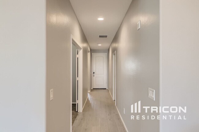 Building Photo - 17532 W Monte Lindo Ln