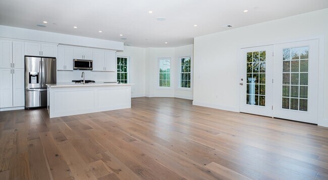 Building Photo - 273 Gallivan Blvd