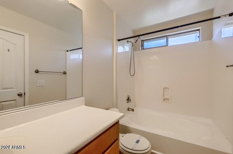 Foto del edificio - 16564 W Desert Bloom St