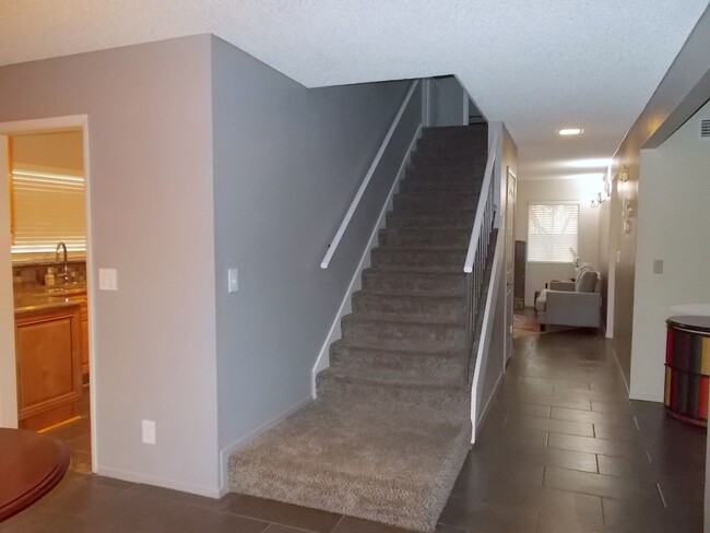 Foto del edificio - 7711 Keating Cir