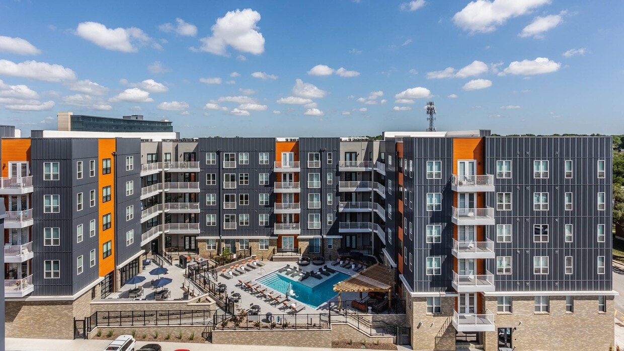 Arrello Apartments at 110 S Chestnut St Olathe, KS