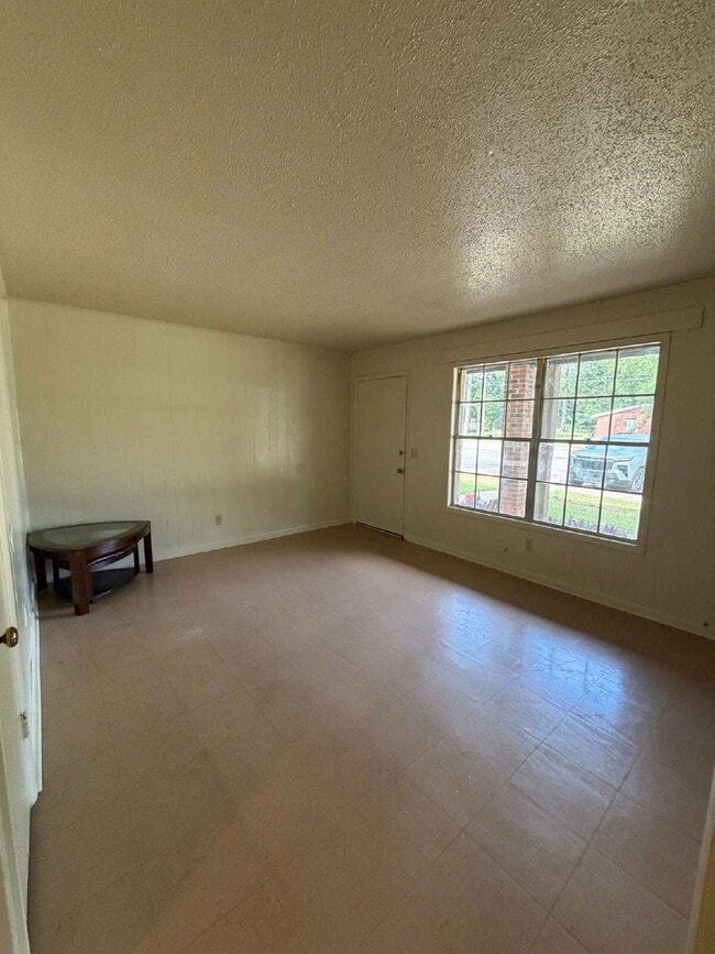 Building Photo - Apt for rent in Midland City, AL