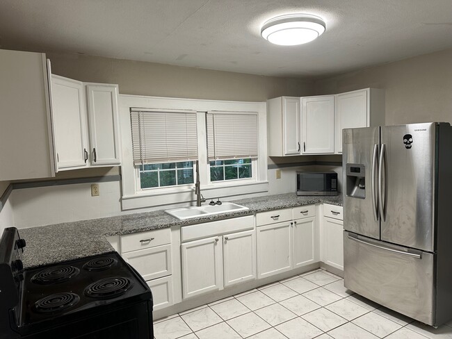 Building Photo - 1909 2nd Ave SW Building Photo - 1909 2nd Ave SW