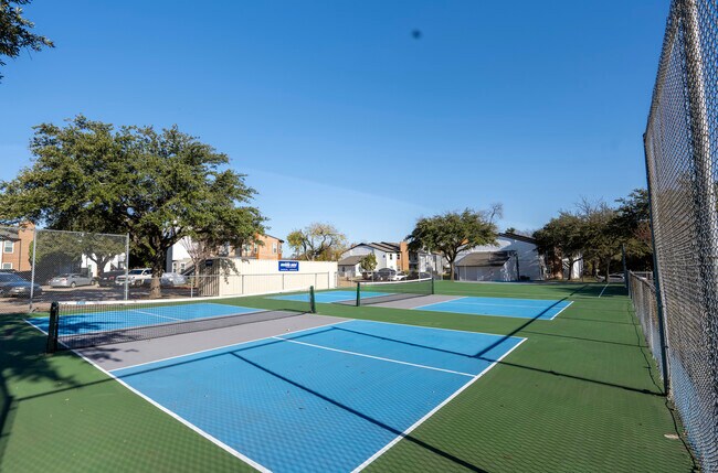Foto del edificio - Eagle Creek Landing Apartments