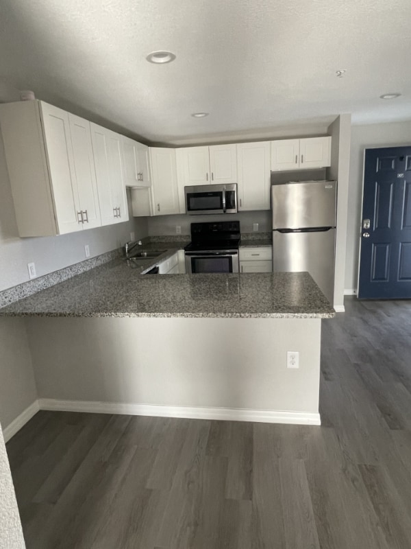 Foto principal - 1925 Ave O SW