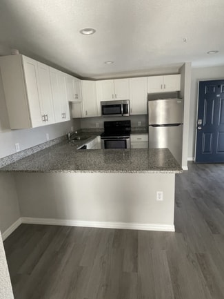 Building Photo - 1925 Ave O SW