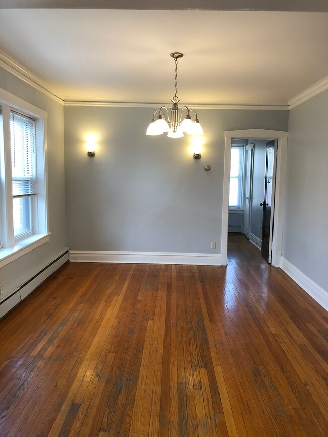 Foto del edificio - 3605 N Claremont Ave
