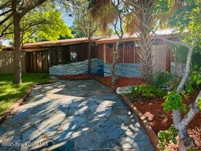 Building Photo - 250 Melaleuca Dr