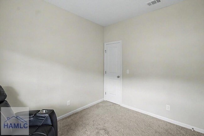 Building Photo - 14 Herty Ln