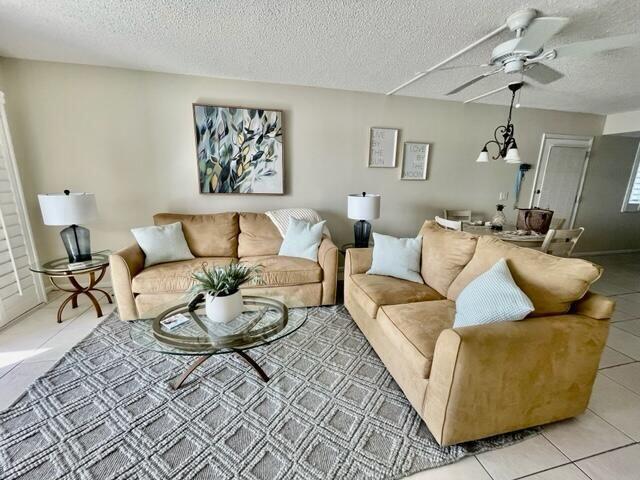 Foto del edificio - 544 NE Plantation Rd