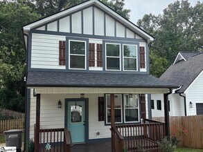 Building Photo - 305 Averill St