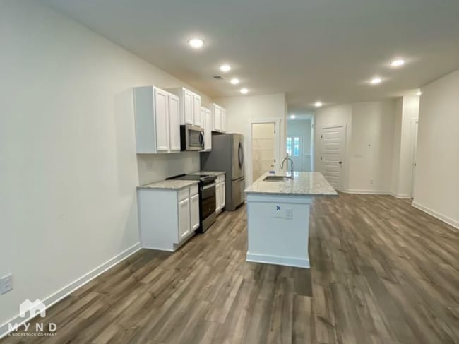 Building Photo - 3502 Misty Hollow Dr